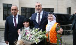 Çalışma ve Sosyal Güvenlik Bakanı Işıkhan, Ordu'da TOKİ kura çekilişinde konuştu: