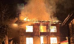 Ordu'da çıkan yangında iki katlı ev kullanılmaz hale geldi
