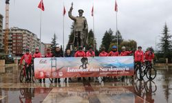 Sarıkamış şehitlerini anmak için İstanbul'dan yola çıkan bisikletliler Rize'den Artvin'e uğurlandı