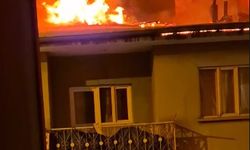 Gümüşhane Kelkit’te yangın: Çatı katı alevlere teslim oldu