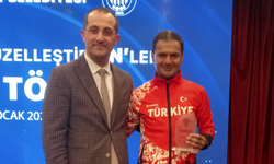 Emrah Öztürk’e Büyük Onur: Yılın Sporu Güzelleştiren Özel Sporcusu Seçildi