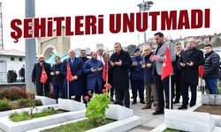 Vali Tahir Şahin Şehitliği Ziyaret Etti