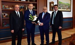 Trabzon Muhtarlar Federasyonu’ndan Vali Tahir Şahin’e Ziyaret