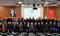 Vali Tahir Şahin Ortahisar muhtarlarıyla buluştu: “Kader birliği yaptığımız muhtarlarımızla koordinasyonu artıracağız”