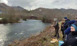 Giresun'da su kuşları için doğaya yem bırakıldı