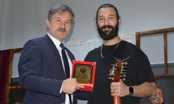 Havza'da 'Mahlep Ağaçı' şiir dinletisi düzenlendi