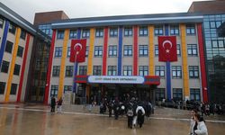 Samsun ve 6 ilde eğitim öğretim yılının ikinci dönemi 'Bayrak Sevgisi' temasıyla başladı