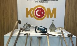 Samsun'da araziye çukur kazarak define arayan 4 şüpheli yakalandı