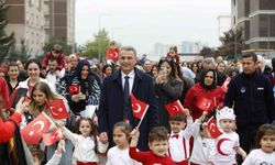 İlkadım'da minik yüreklerden Türk bayrağına büyük sevgi