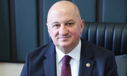 Uğur Bayraktutan’dan Sağlık Alarmı: Karadeniz’de Doktor ve Cihaz Krizi Meclis Gündeminde