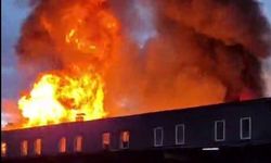 Toptancılar Sitesi’nde Korkutan Yangın: Market Deposu Kül Oldu