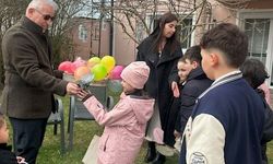 Almanya'da Bayram Coşkusu! Minikler Kapı Kapı Şeker Topladı