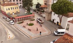 Ayakkabı boyacıları için modern lostra alanı inşa ediliyor