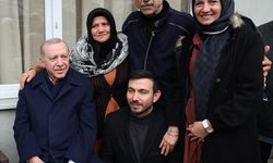 Cumhurbaşkanı Erdoğan, memleketi Rize'de komşularının bayramını kutladı