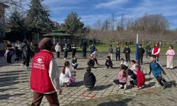 İlkokullarda fiziksel etkinlikler ve geleneksel çocuk oyunları şenlikleri başladı