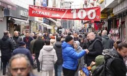 Çarşı-pazarda bayram hareketliliği