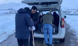 Demirözü'nde vatandaşlara ramazan ayında sıcak yemek ulaştırılıyor