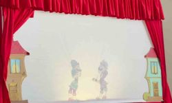 Rize'de öğrencilere Karagöz ve Hacivat gösterisi