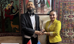 Dünyaca Ünlü Yazar Akif Manaf’a Anlamlı Ödül: “Barış Sanatı Ödülü”