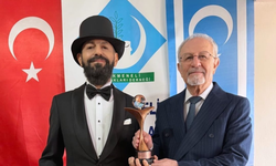 Barış aktivisti Akif Manaf ödüllerine bir yenisini ekledi: Küresel mesaj dikkat çekti