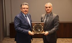 Başkan Genç’e Teşekkür Plaketi: Yomra’da İş Birliği Vurgusu