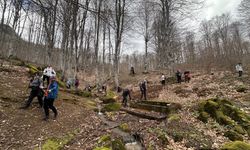 Bilge Pedallar Bisiklet Topluluğu Nebiyan Dağı'nın zirvesine çıktı