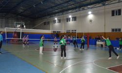 Havza'da Okul Sporları Küçük ve Yıldız Kızlar Voleybol Turnuvası sona erdi