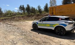 İnşaat alanında kamyonun çarptığı işçi öldü