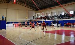 Samsunspor ile Vezirköprü GSİM arasında dostluk maçı yapıldı