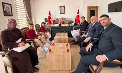 Aydıntepe'de kaymakamlık koltuğuna minik öğrenciler oturdu