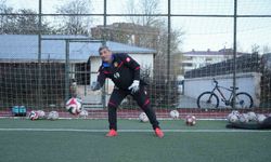 'Bayburt' müdür hem ismiyle hem de 40 yıllık futbol tutkusuyla dikkat çekiyor