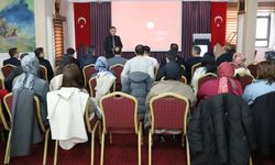 Bayburt'ta aday öğretmenler için uyum semineri başladı