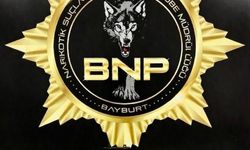 Bayburt'ta alkollü eğlence mekânında satışa hazır yasaklı maddeler ele geçirildi