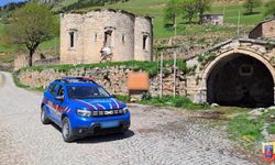 Gümüşhane’nin “Saklı Hazinesi” Santa’ya Jandarma Merceği: Jandarma paylaştı Türkiye hayran kaldı