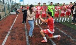 Giresun 2. Amatör Ligi’nde Maç Öncesi Evlilik Teklifi: Ali Şahin’den Berna Arslan’a Romantik Sürpriz