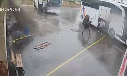 Ordu'daki toprak kaymasında yolcu otobüsü ve çalışanı son anda kurtuldu