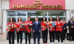 Espiye’nin Gururu! Dünya Üçüncülüğü Coşkuyla Karşılandı