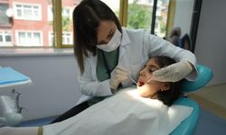 Süt Dişlerini Hafife Almayın! Çocukların Okul Başarısını Bile Etkiliyor