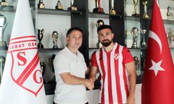 Sebatspor Orta Sahaya Şampiyonluk Görmüş İsmi Kattı: Abdurrahman Canlı İmzayı Attı