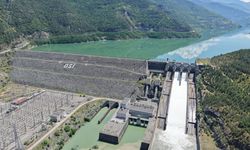 Artvin'de su seviyesi yükselen barajlarda kontrollü su tahliyesi yapılıyor