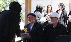 Rize'de üniversite öğrencileri yaşlıların hayat hikayelerini kitaplaştırdı