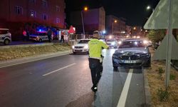 Yolcu minibüsüne çarpan otomobildeki 3 kişi yaralandı