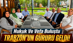 Şeref Malkoç Trabzon’da Dostlarıyla Buluştu