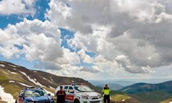 Giresun’un Bulutlara Komşu Zirvelerinde Görev Yapan Jandarma Sosyal Medyada Gündem Oldu
