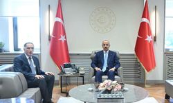 Ulaştırma ve Altyapı Bakanı Abdulkadir Uraloğlu, Şeref Malkoç’u Bakanlıkta Ağırladı