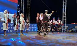 Samsun'da 36. Uluslararası Halk Oyunları Festivali devam ediyor