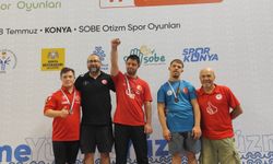 Samsunlu özel gereksinimli sporcu yüzmede 4 madalya kazandı