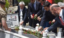 Şehit öğretmen Necmettin Yılmaz Gümüşhane'deki kabri başında anıldı