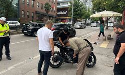 Motosiklet SUV araca çarptı: 1 yaralı