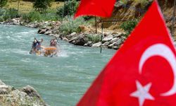 Rafting Türkiye Şampiyonası 3. ayak yarışları Çatak'ta sona erdi